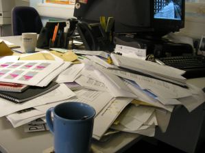 messy-desk